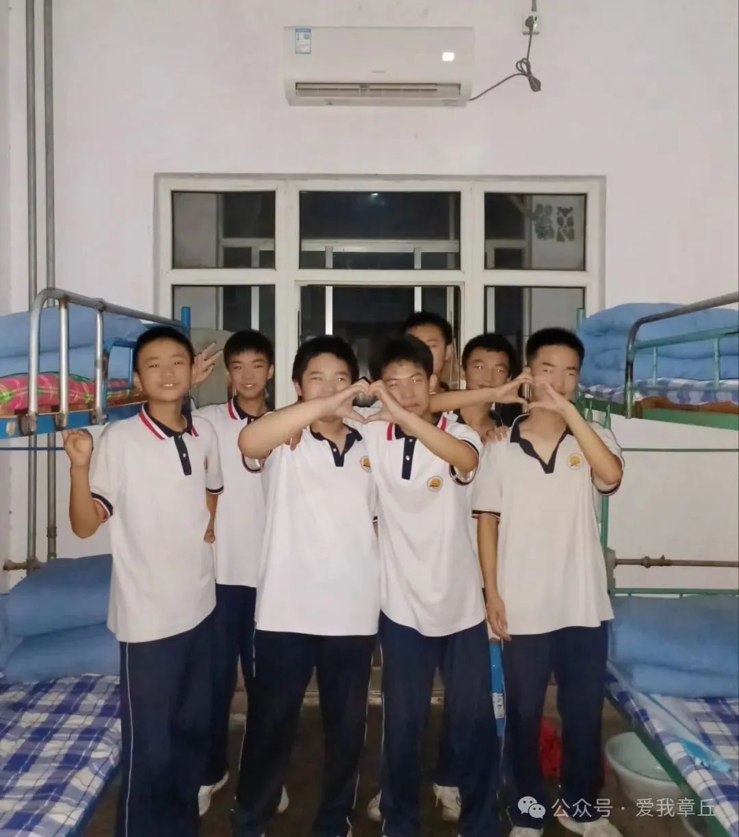 085932dsj1iidr17mmtiti.jpeg