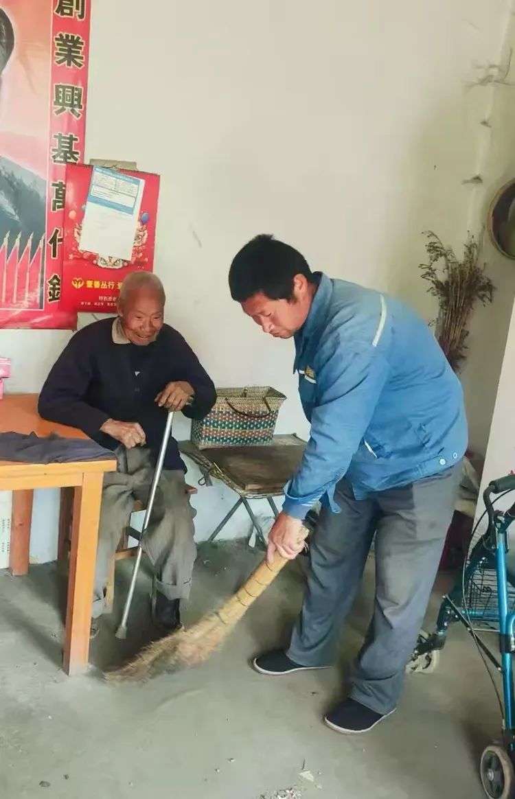 090148emakraaydor7wkir.jpeg