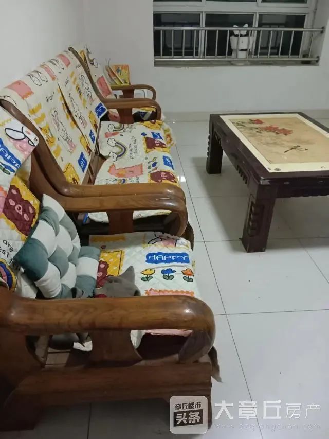 090919uawmrzmv4yrdcapp.jpeg