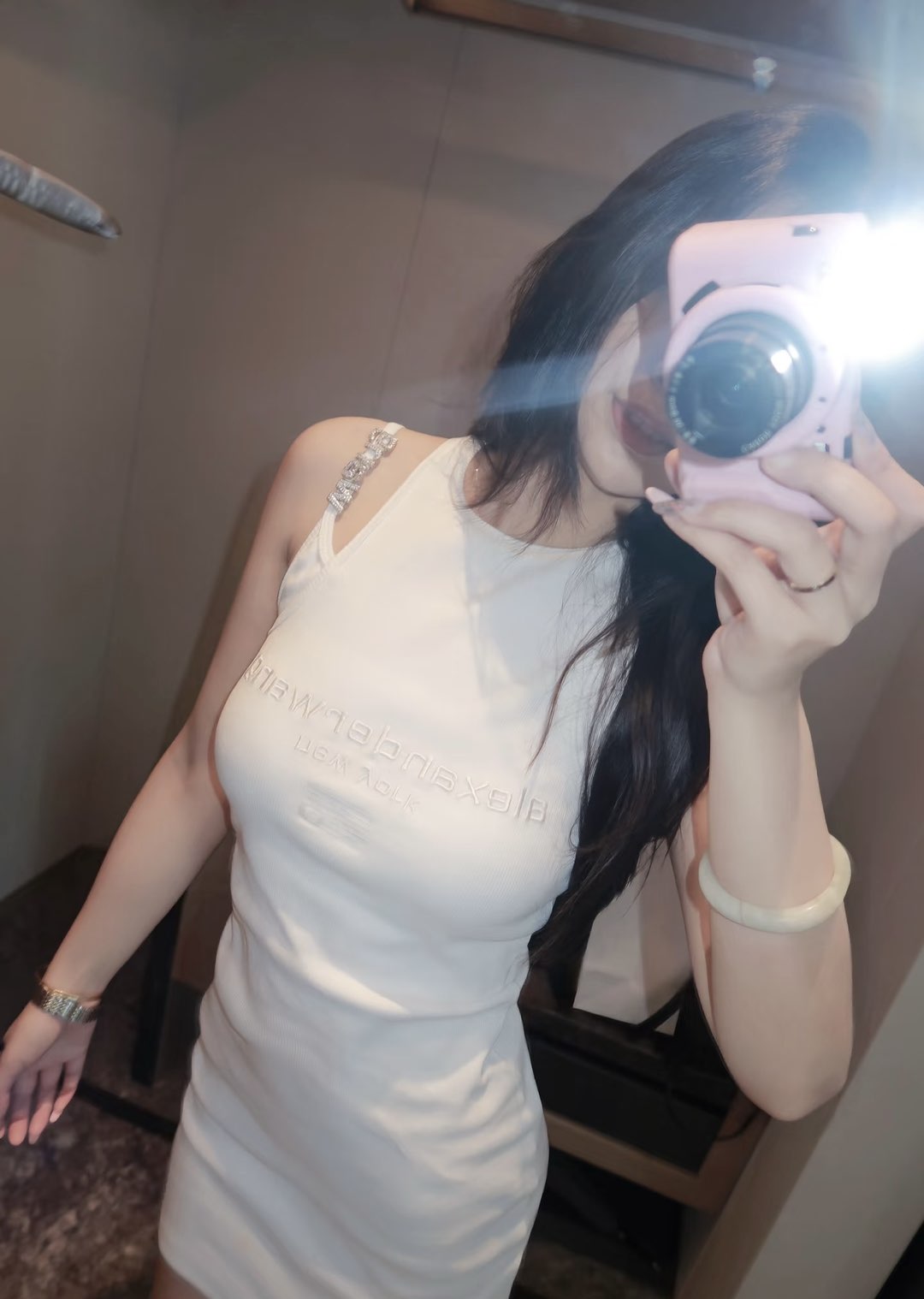 20250818163018front1_0_248_Fp309-ZewuWxCDVvbq8MY33xz5w7.jpg